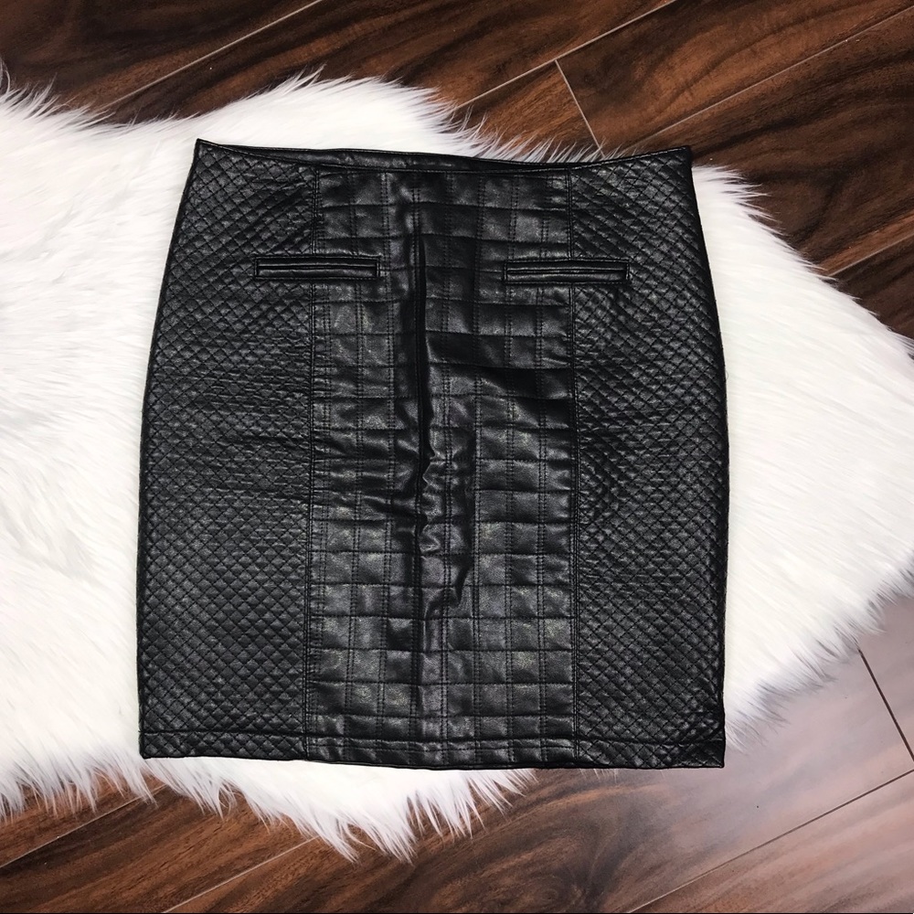 Ann Taylor LOFT Black Faux Leather Quilted Skirt